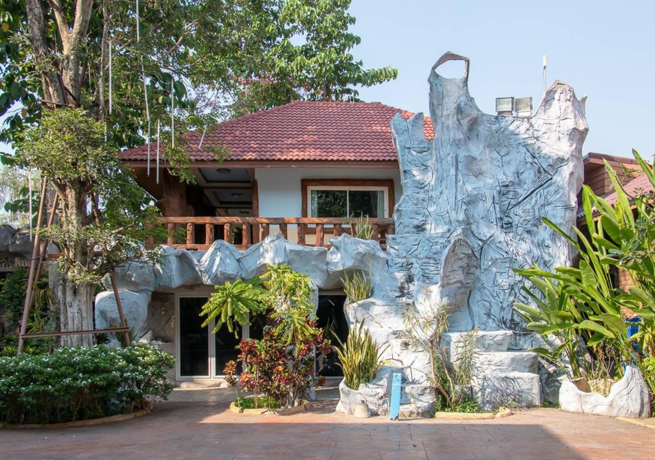 Suwanna Riverside Chai Nat Dış mekan fotoğraf